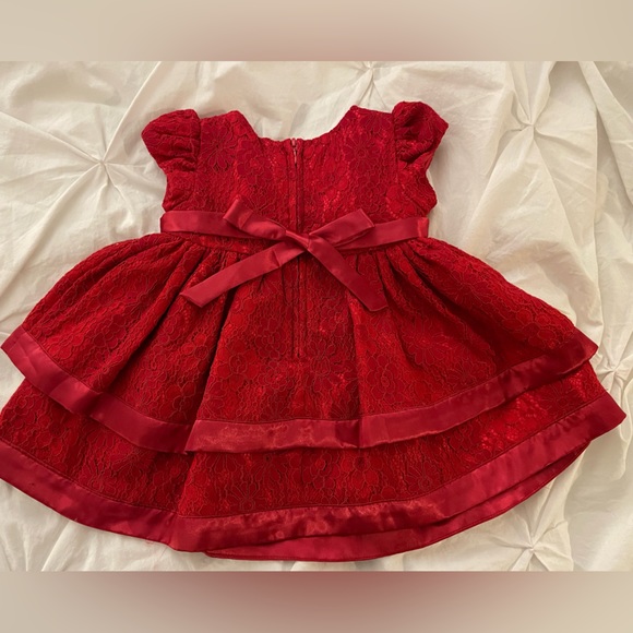 Red Tiered Lace Party Dress - Picture 2 of 3